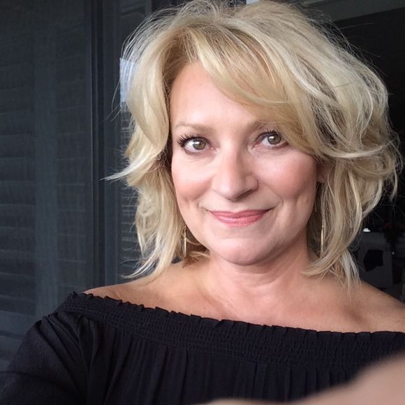 Meet your Posher, Sheila - Picture 1 of 1